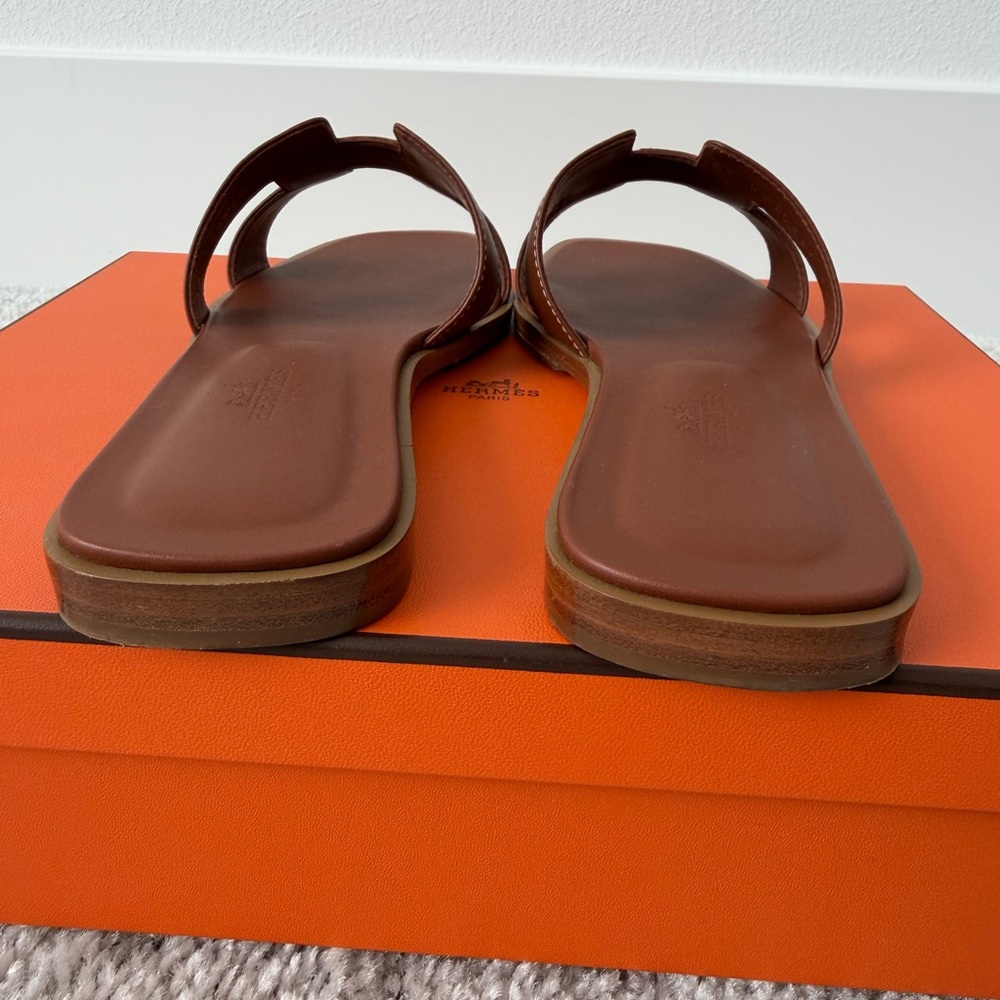 Hermes Oran Leather Sandals - Excellent Condition, Worn Once - Picture 2 of 16